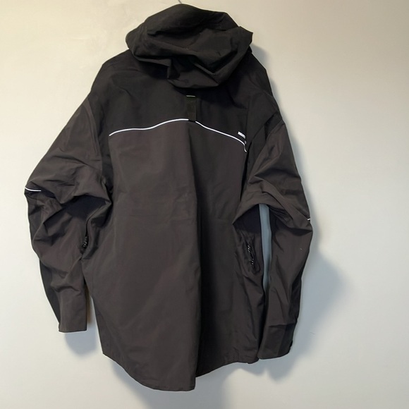 Duluth Trading Co Black and Gray Jacket Réflective Performance Soft Shell Jacket - Picture 8 of 9
